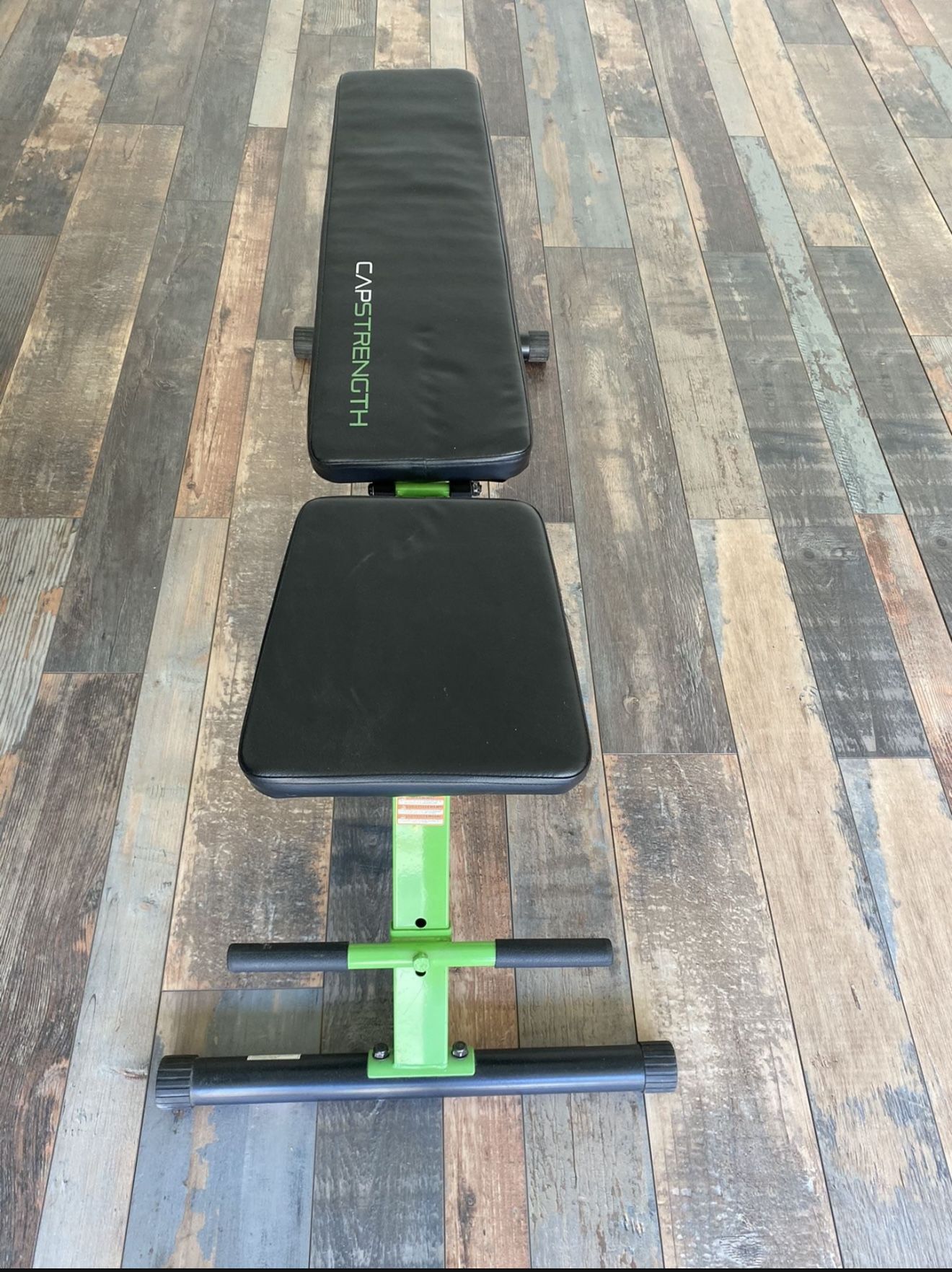Cap Adjustable Weight Bench 