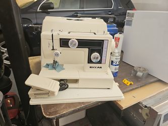 Riccar Sewing Machine Model R 1500
