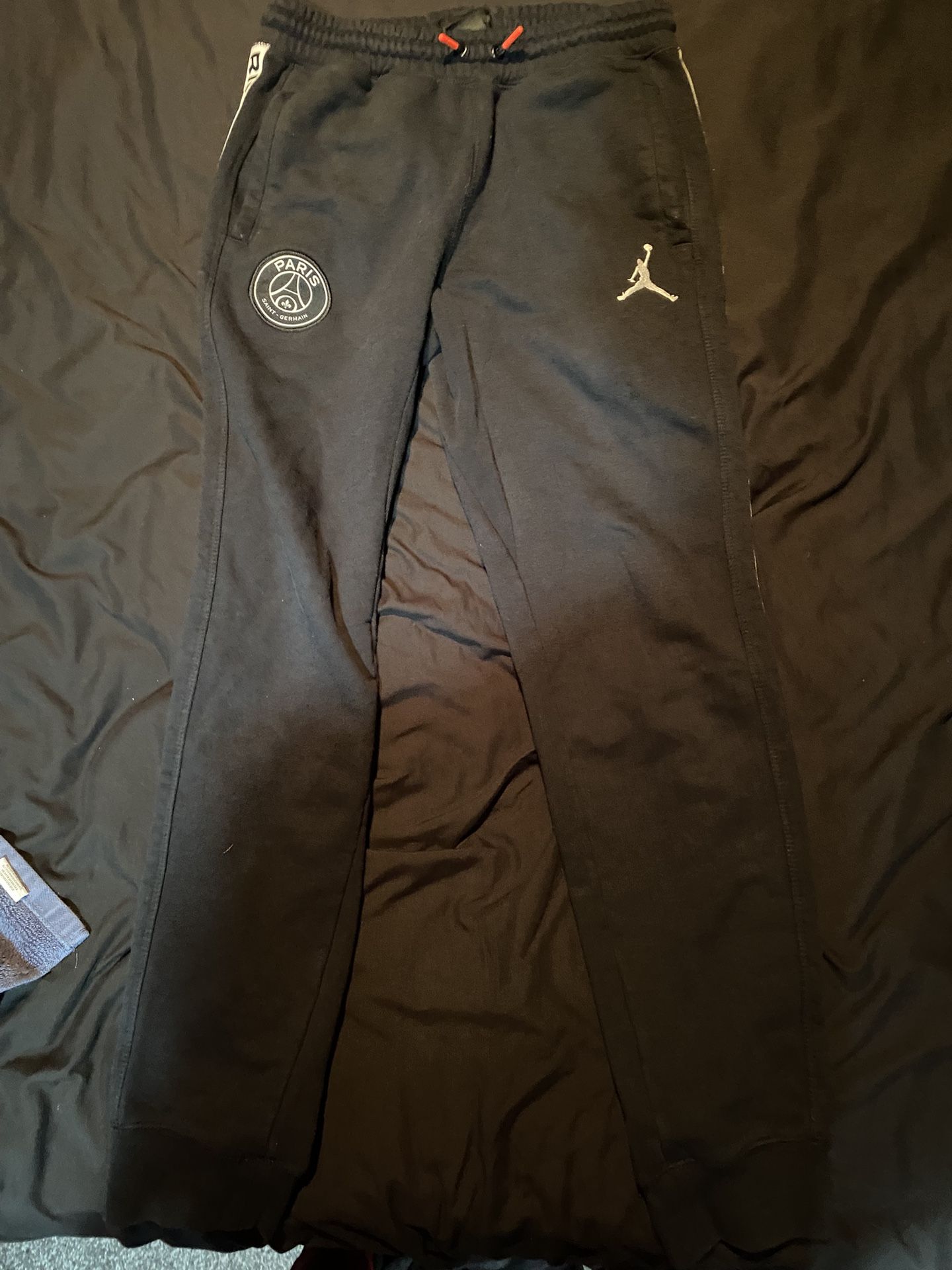 Jordan Sweatpants Jogger PSG Paris Saint Germain Fleece Black Size XL 13-15 YRSb
