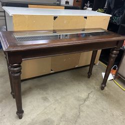 Console Bombay Company 48”long 17” Wide 29.5”tall