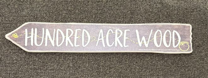 Disney Winnie the Pooh Hundred Acre Wood Arrow Wall Decor - Cute Winnie the Pooh Decoration