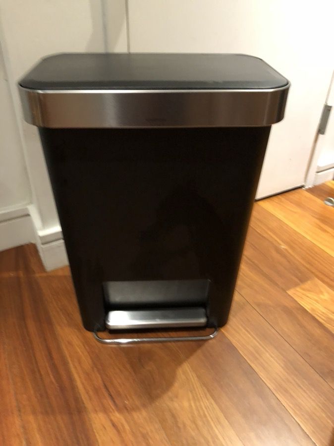 SimpleHuman trash can 3 months old LIKE NEW