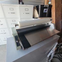 Laminating Machine 27"