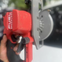Milwaukee M12 Circular Saw
