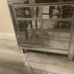 Glass Accent Table 