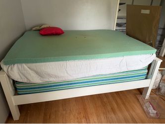 Free full sized bed