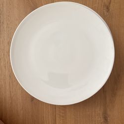 6 IKEA large dining plates