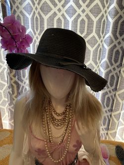 Fashion Hat In Sandbridge