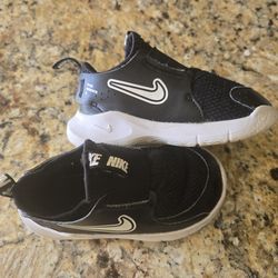 Nike toddler shoes