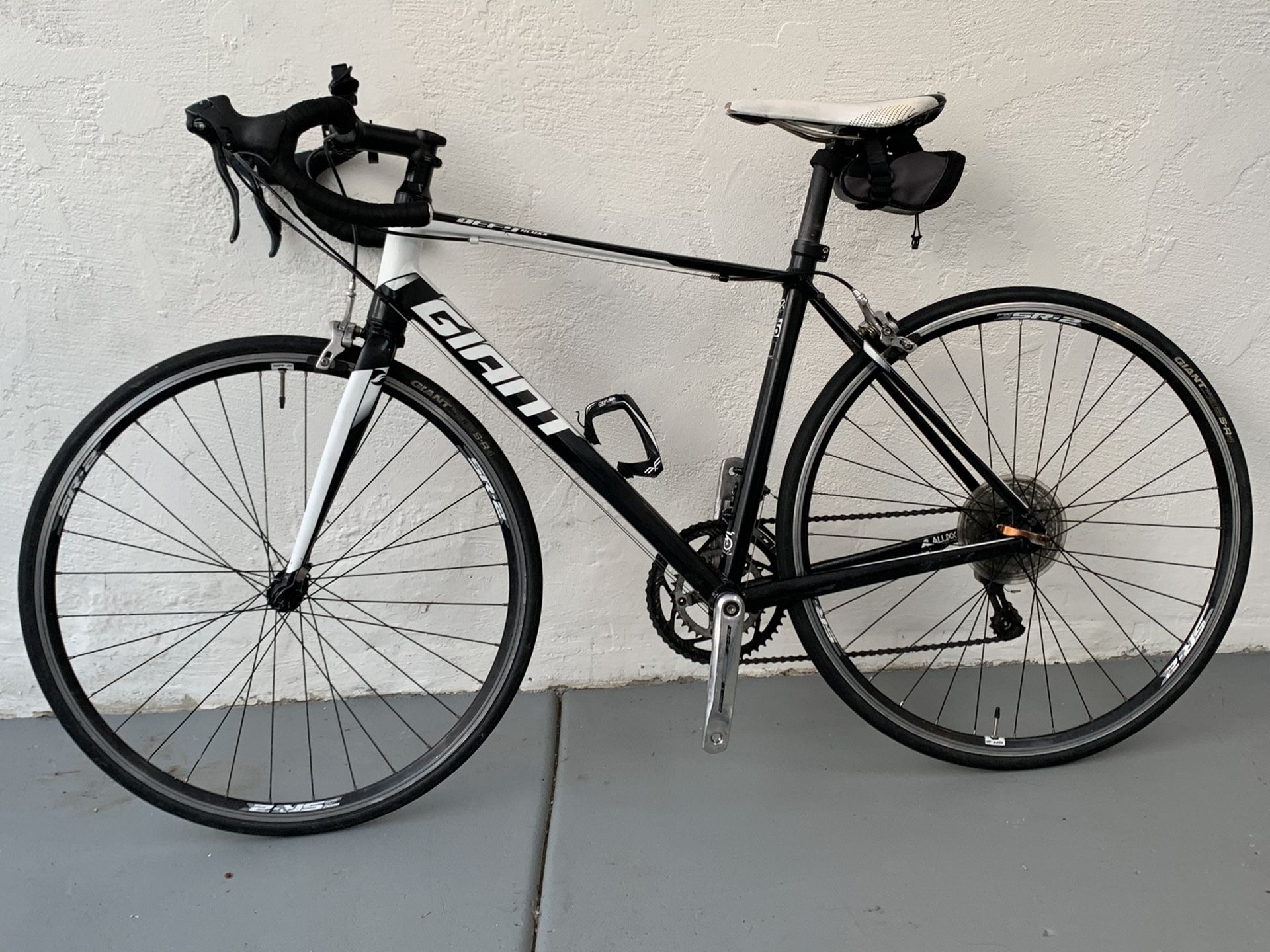 Giant Defy Road Bike