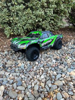 Traxxas slash maxx