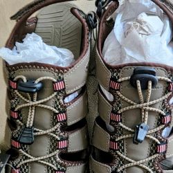 NEW PRICE!!Eddie Bauer LEATHER Sandals For HER. Holmdel Nj.