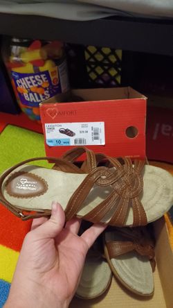 I Love Comfort Leighton Brown Sandals Size 10 Wide