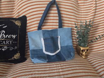 Tote bags
