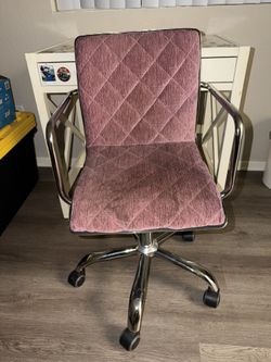 PINK OFFICE CHAIR