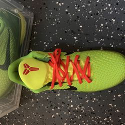Nike Kobe VI 6 Grinch Christmas Men's Size 13 (NO BOX CLEAR CONTAINER)