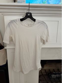 Lululemon tee
