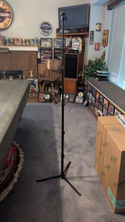New Tripod - 17" to 5 '      4 Height Set's , New Brand new, never used. Many adjustments.