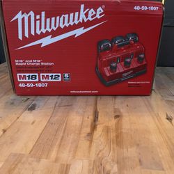 Milwaukee M12 and M18 12-Volt/18-Volt Lithium-Ion Multi-Voltage 6-Port Sequential Rapid Battery Charger (3 M12 and 3 M18 Ports