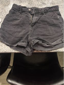 Ladies Aero shorts size 4