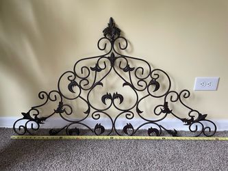 Wrought Iron Scroll Wall Decor