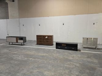 Dressers Consoles TV Racks