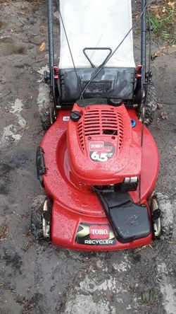 Toro lawnmower w22 and bag and serviced at shop mowerman s