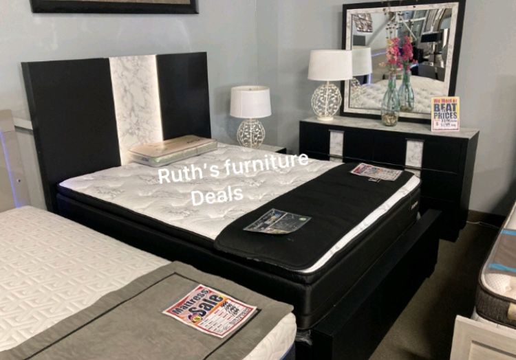4-pc Bedroom Set: Queen Bed, Dresser, Mirror & Nightstand  ( Mattress Not Included)