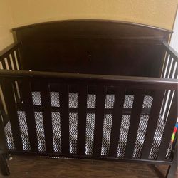 Crib And Changing Table Dresser 