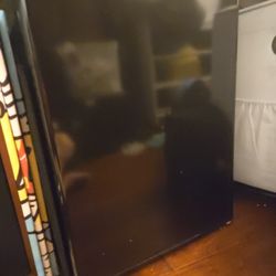 Insignia mini Fridge