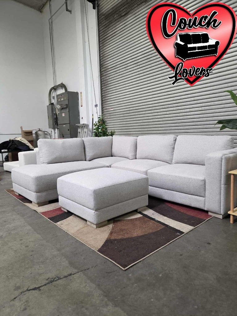 Sectional couch With Ottoman- Free Delivery‼️