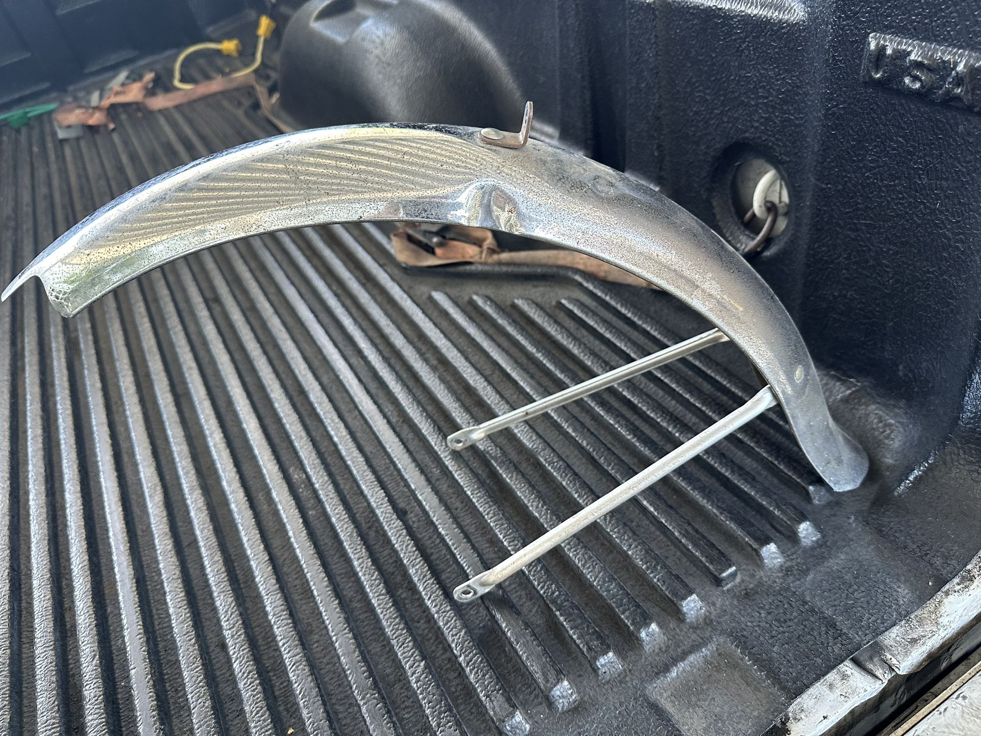 Schwinn Krate Rear Fender Safety Edge