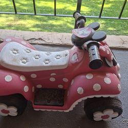 Minnie Mouse Ride-On Toy – Pink 4-Wheel Toddler Scooter 