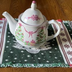 Vintage 1992 “home for Christmas” China tea pot by “Sango” number 4829