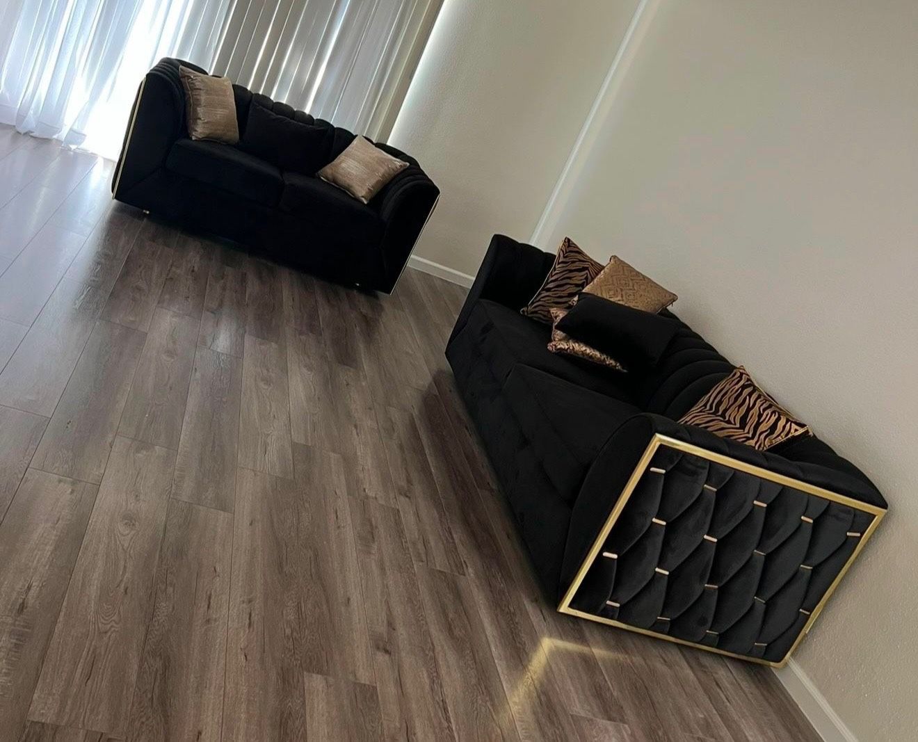 Black Velvet Sofa Set