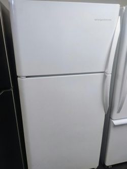 Frigidaire Top Freezer Refrigerator White