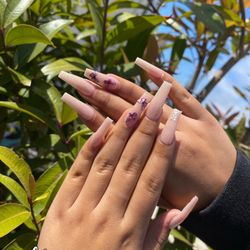 Nails 