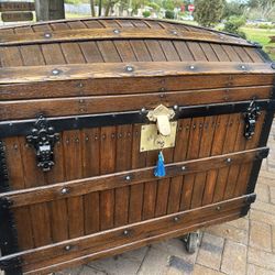 Rare Antique 1880s Dometop Oak slat Trunk
