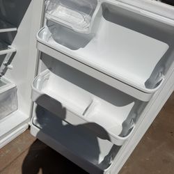 Frigidaire Refrigerator/Freezer