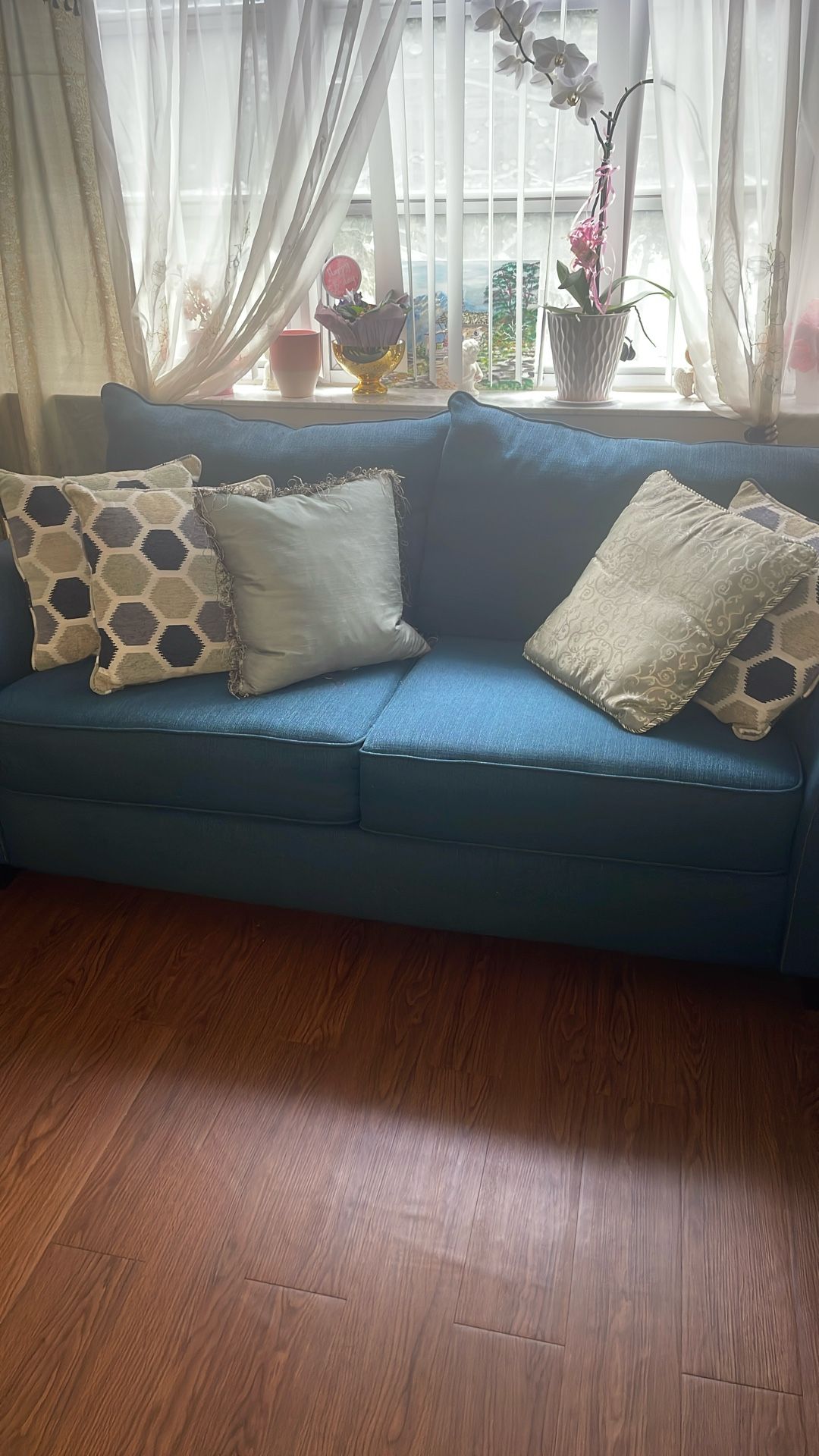 Free Sofa - Pick Up Immediately