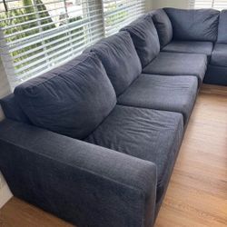 Beautiful And Comfortable Sectional Couch From Living Spaces LIKE NEW 