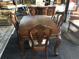 Broyhill dining table