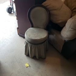 Bed Room Chair