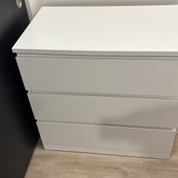 3-drawer dresser (2 Units Available)