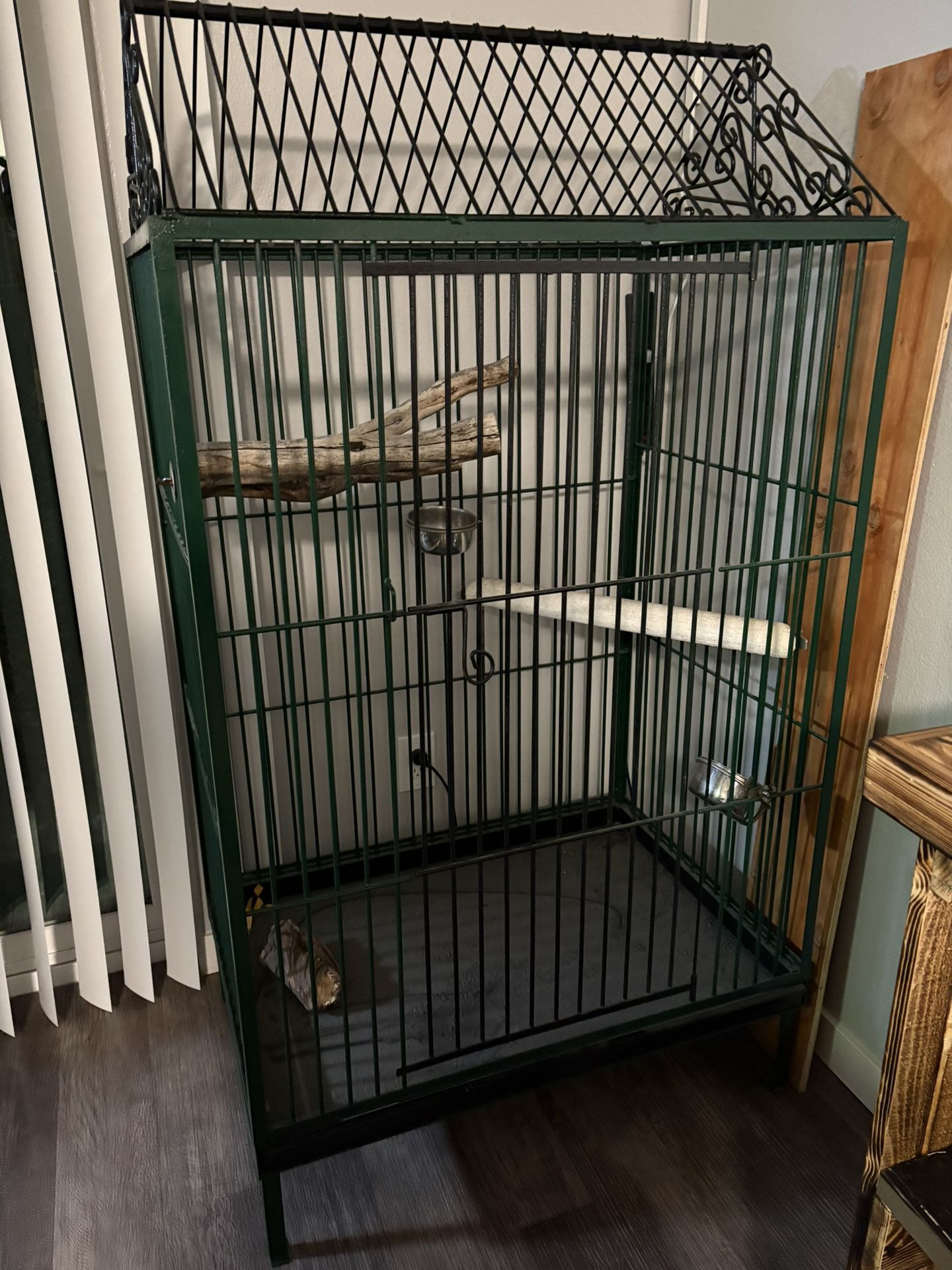 Medium/Large Bird Cage
