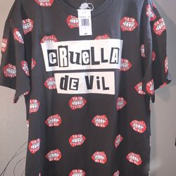 Brand new Women’s Size Small Cruella De Vil T-shirt $18