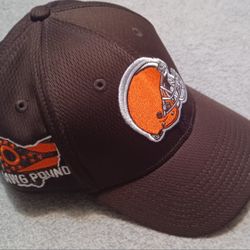 Cleveland Browns Hat Cap Fitted Huge Logo Size Small Medium Head