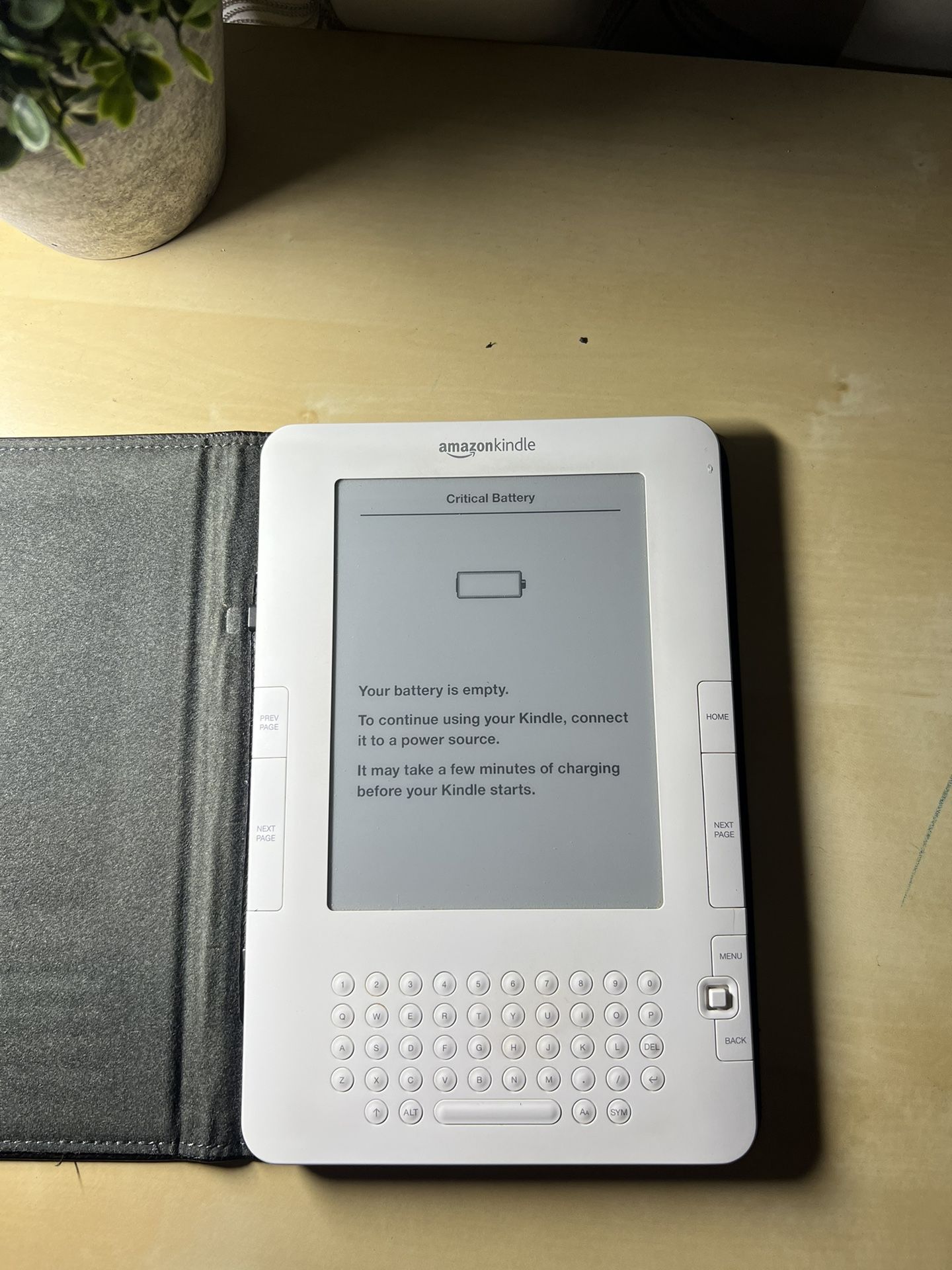 Amazon Kindle In Good Condition Works Good No Problems 