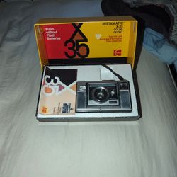 Kodak Instamatic X-35 Color Outfit Camera