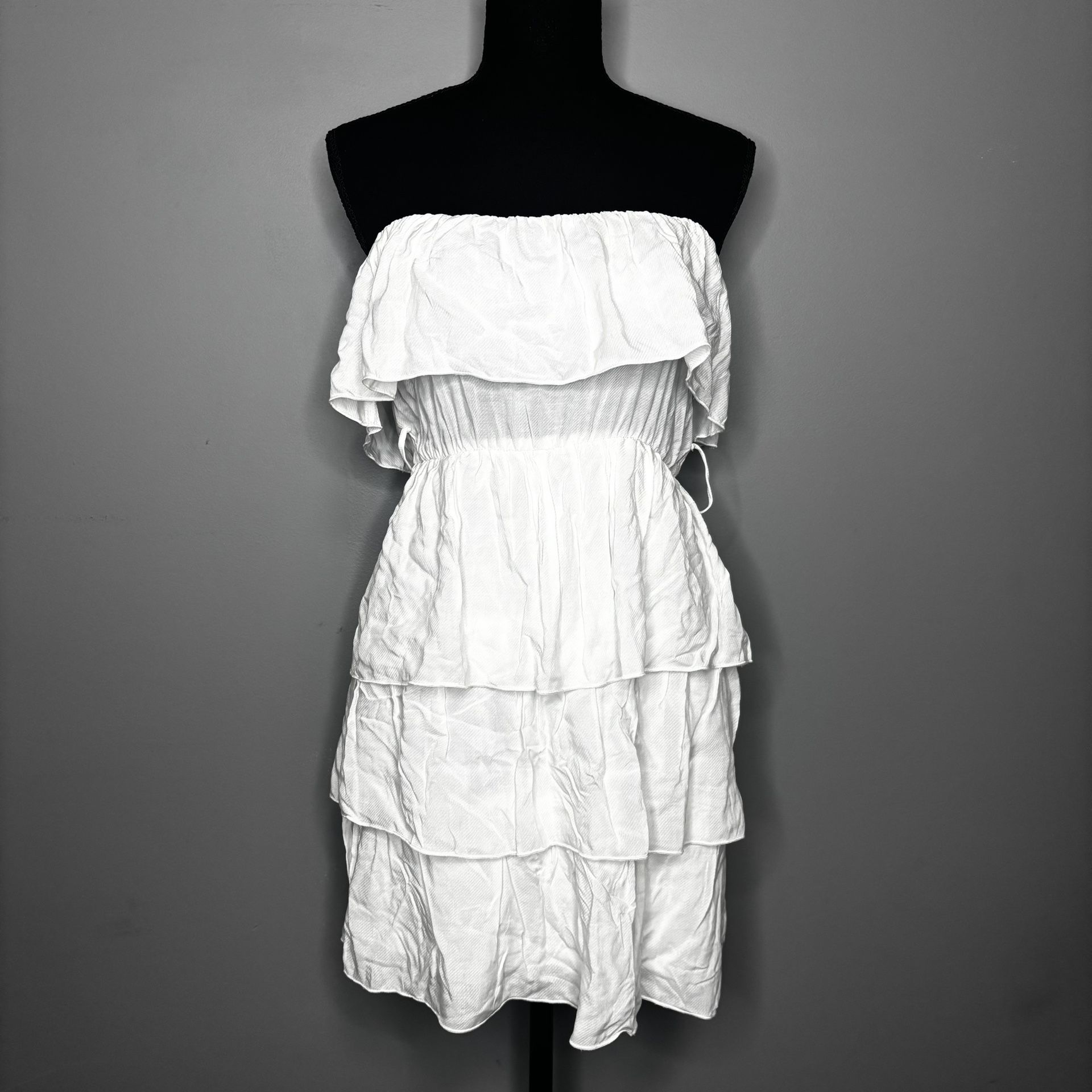 Lovely Day Women’s Size S White Ruffled Flutter Sleeveless